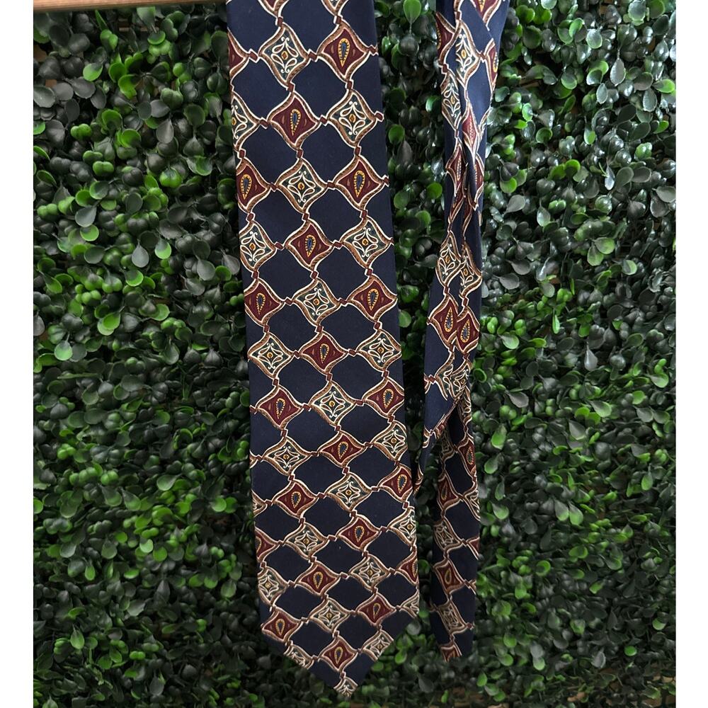 Chaps Ralph Lauren Vintage Silk Necktie, 58in Classic Geometric Design, Made USA